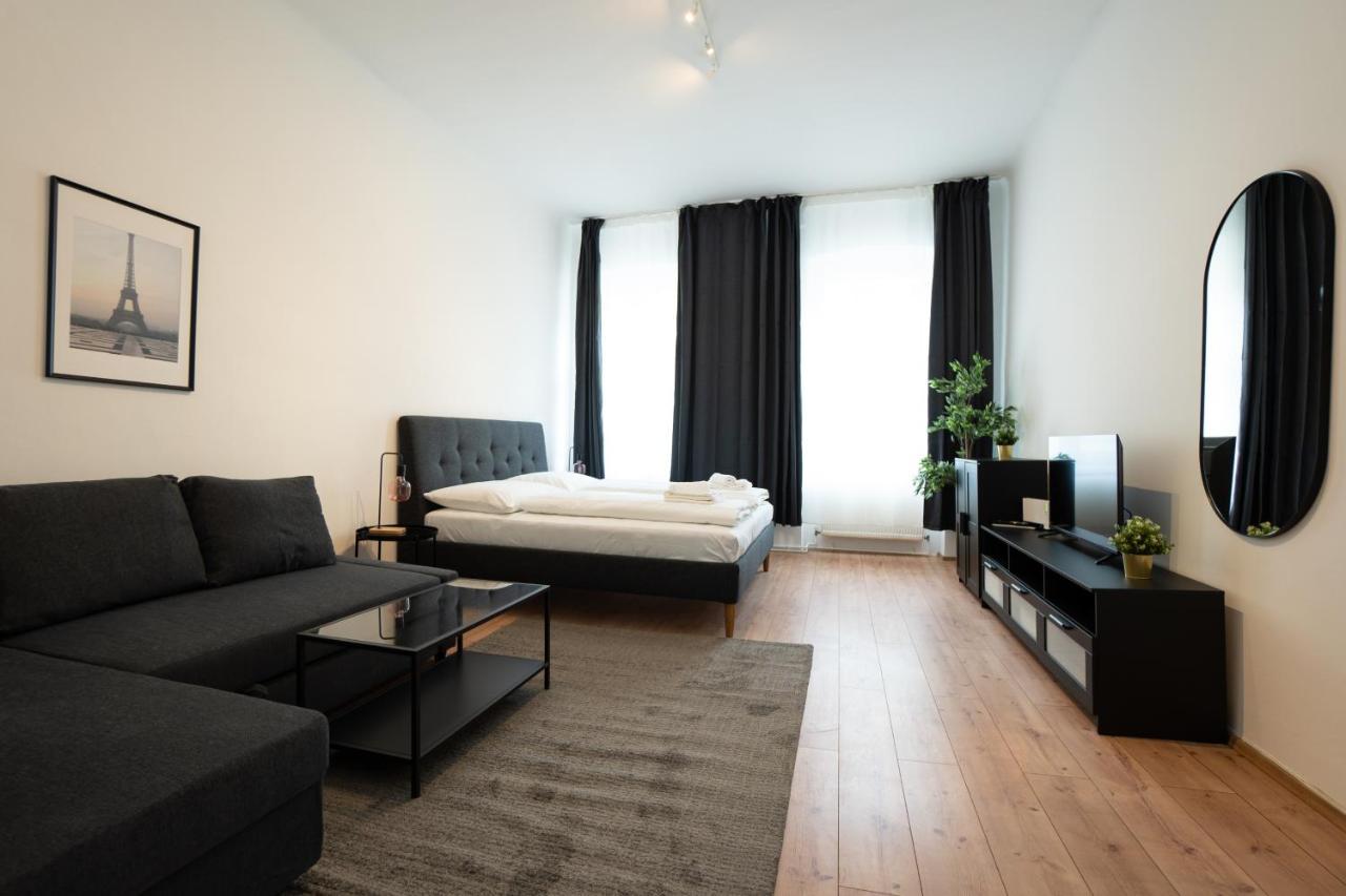 Lovely 1-Bedroom Apartment Next To Praterstern Вена Экстерьер фото